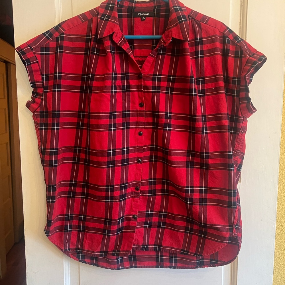 Madewell Red and Black Plaid Short Sleeve Button-Down Blouse | M